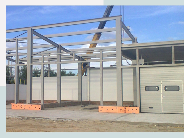 Строительство автосервисов от СтальСтрой-Члы по цене 610 руб.