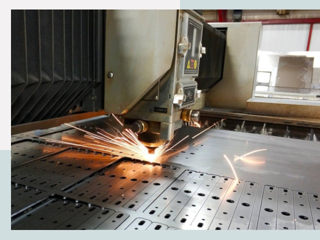 Лазерная резка металла в Учалах от 610 руб.